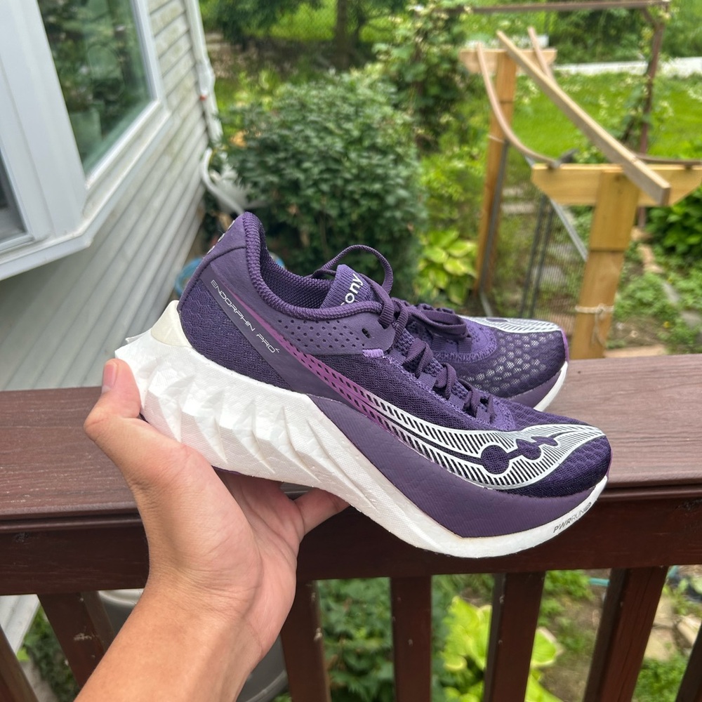 Saucony Endorphin Pro 4 Women Size 6